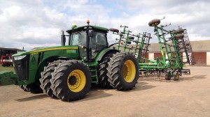Чип тюнинг трактора John Deere 8335R с V-tech Power Box